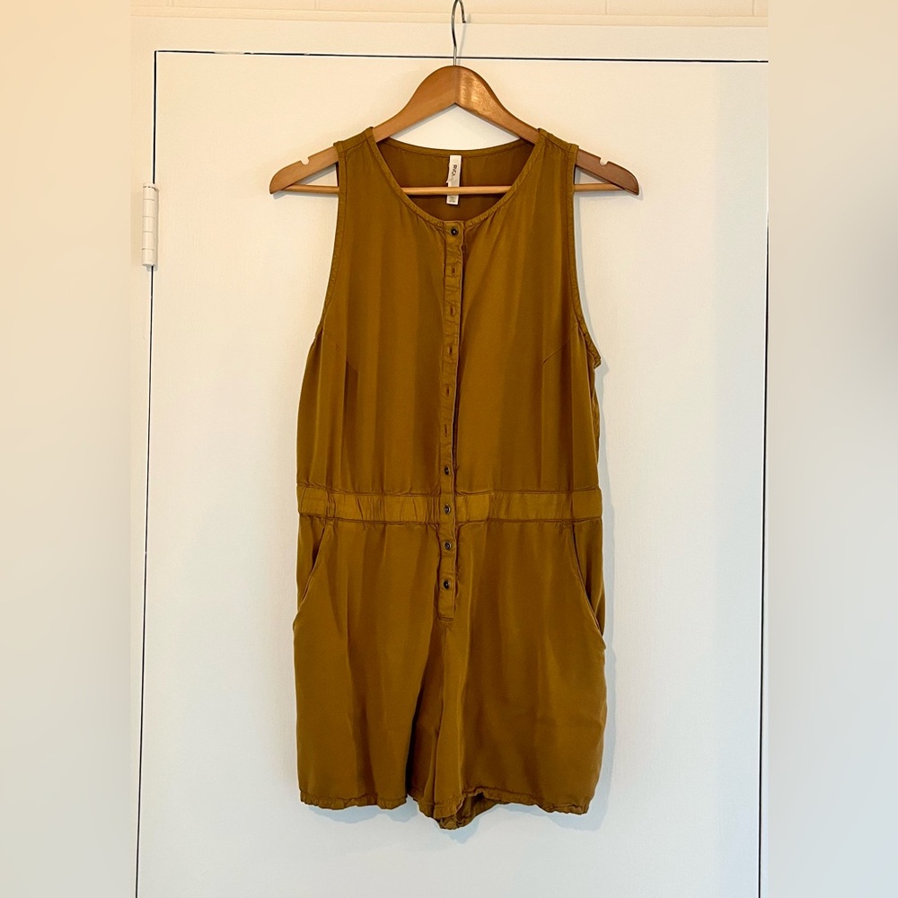 RVCA Romper Size Large